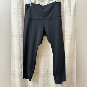 Scalloped edge and mesh lululemon crop black legging
